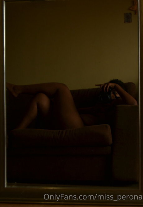 miss perona sexy actress pics