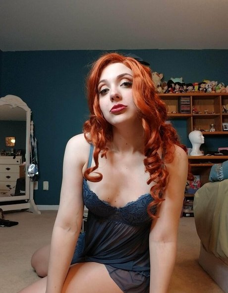 milkydesserts naked actress images