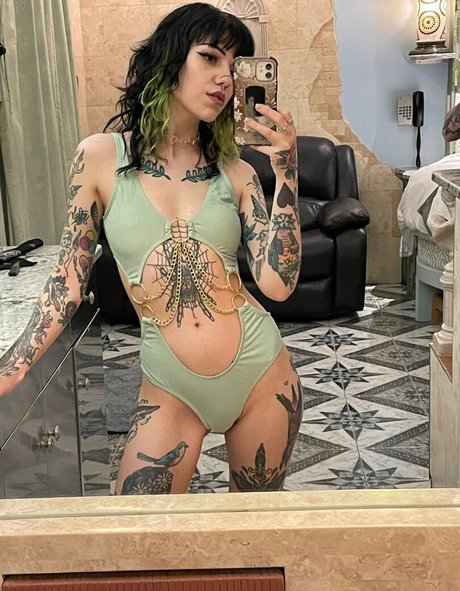 Fleursdansant model nudes photos