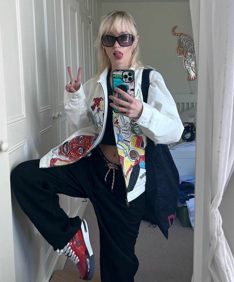 Lola Clark pornstar erotic photo