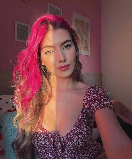 Ale Maze adult actress galleries