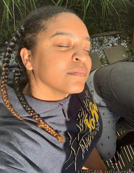 uofgaia xxx model pic