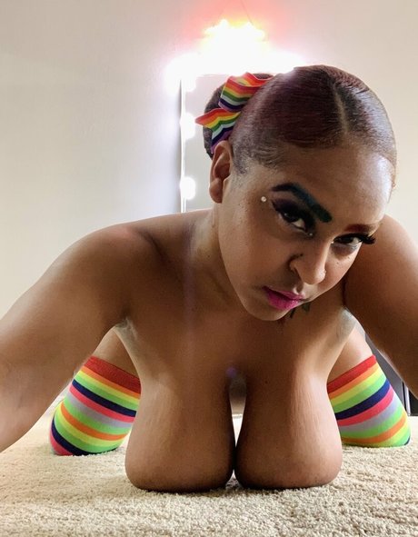 uofgaia sexy actress pictures