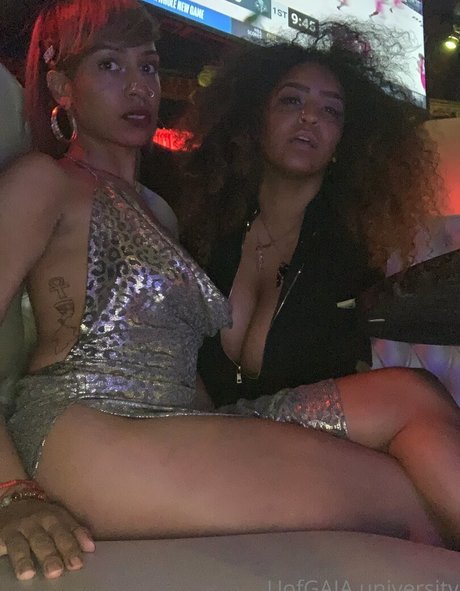 uofgaia high quality actress pic