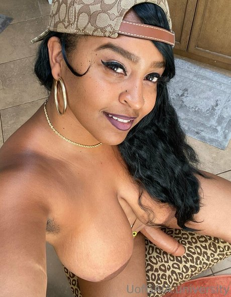 uofgaia pornstar free photo