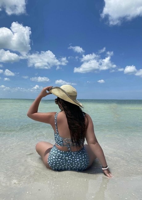 luckywithlola pornstar sexy image