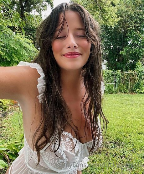 luckywithlola nudes star photo