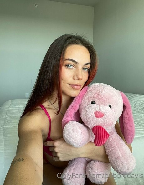 bobbiedavis sexy model image