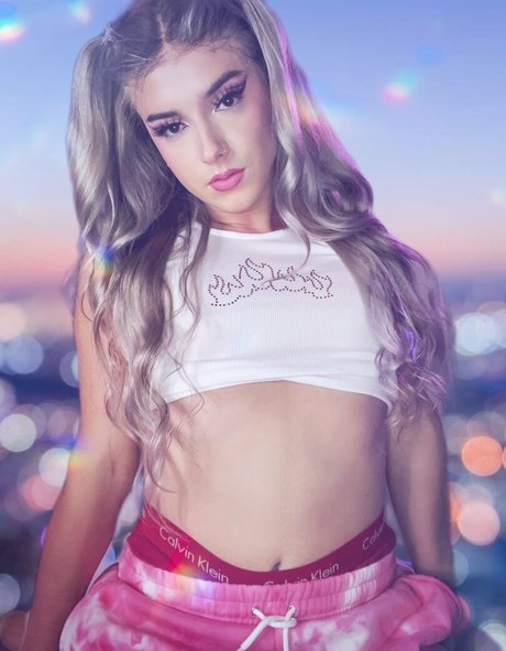 cloexrain best model photo