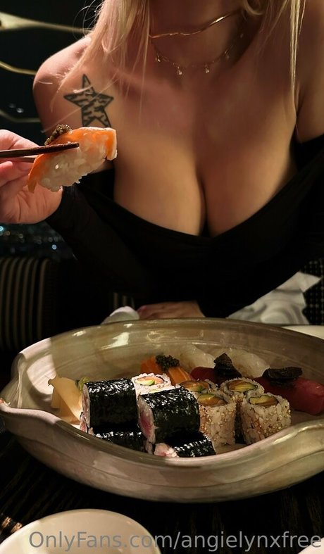 angielynxfree model sex photos