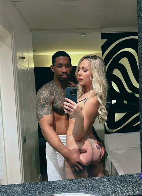 angielynxfree exclusive model images