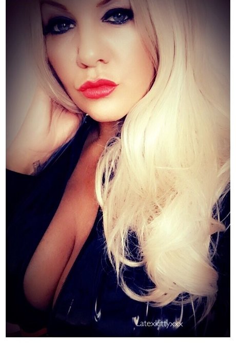 makeup artist onlyfans sexy image