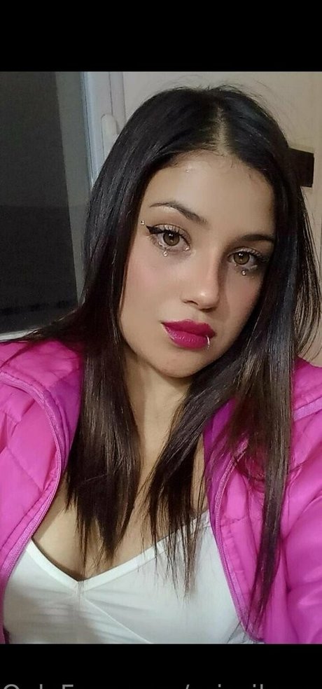 prisuarezx model beautiful photos