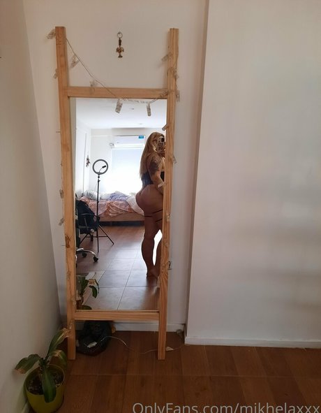 mikhelaxxx star nudes gallery