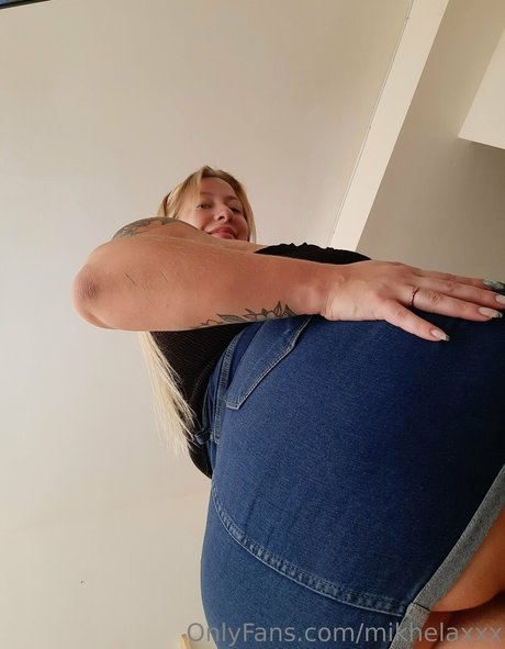 mikhelaxxx model best archive