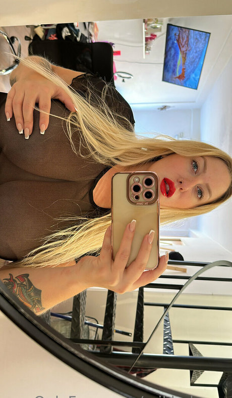 mikhelaxxx high quality star archive