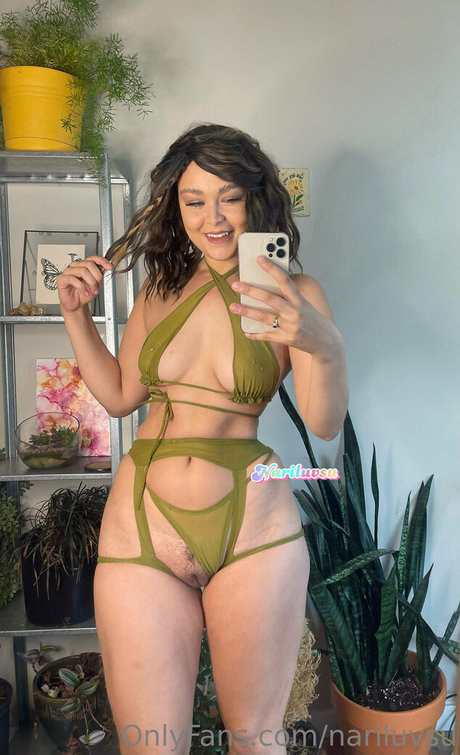 Nariluvsu pretty pornstar galleries