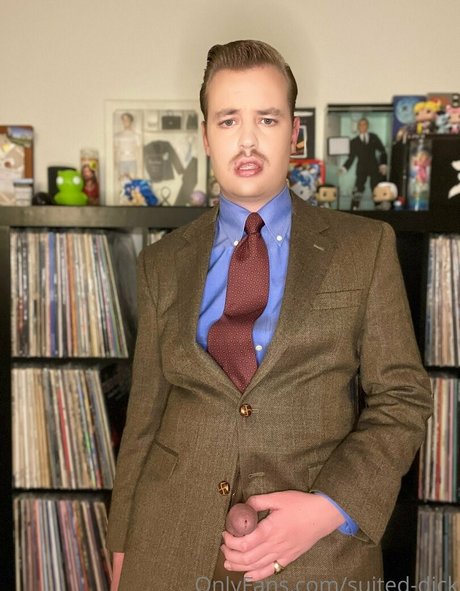 petersuitandtie pornographic star image