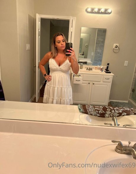 nudexwifex69 star erotic galleries