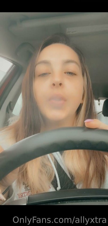 allyxtra star top images