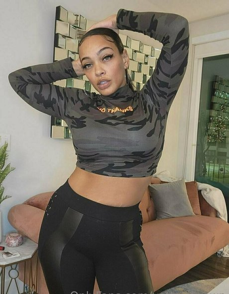 yettajobrown art pornstar photos