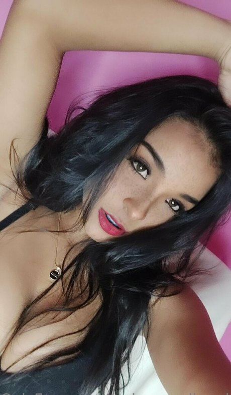 ambergoodhead pretty pornstar photo