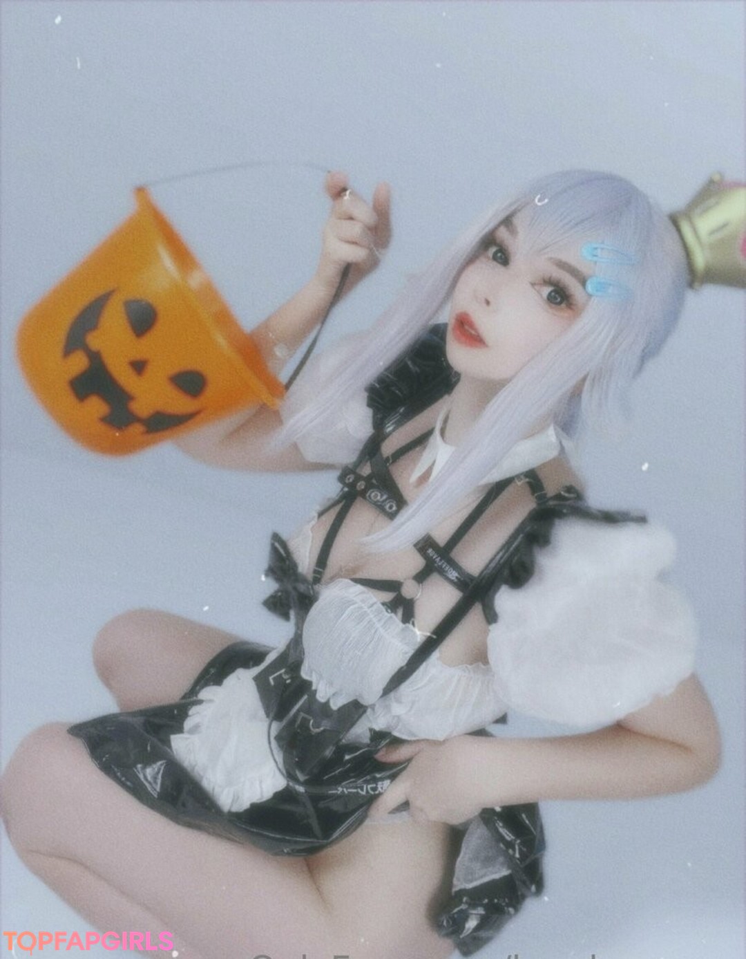 kamkamuwu naked model gallery