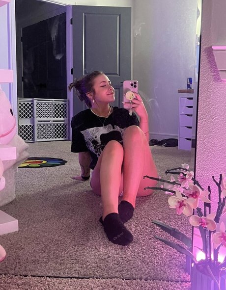 GXR Shorty pornstar perfect picture