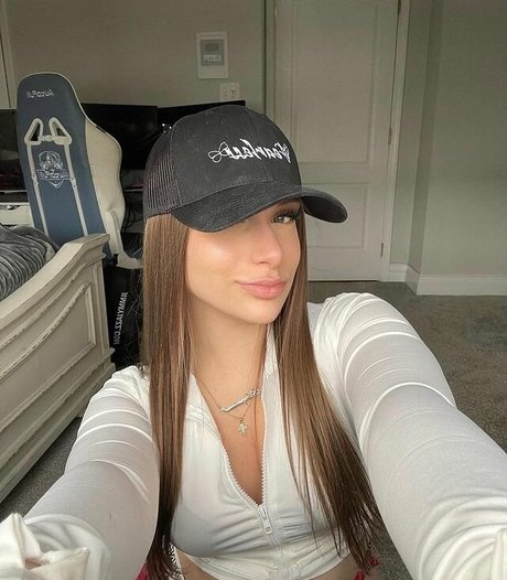 Abgxlina hot actress pics