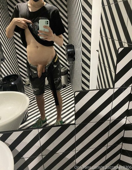 nutscracker8306 nude pornstar galleries