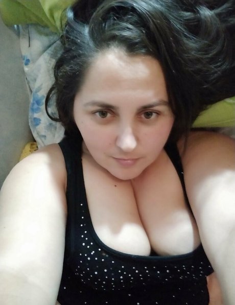 thick latina milf onlyfans nudes pics