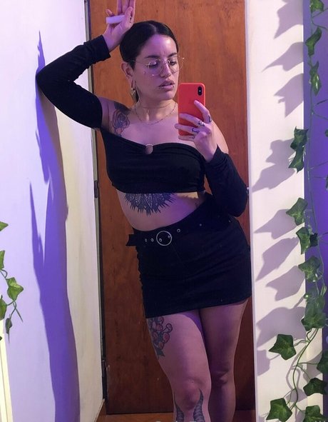 erotiniii star nudes pics