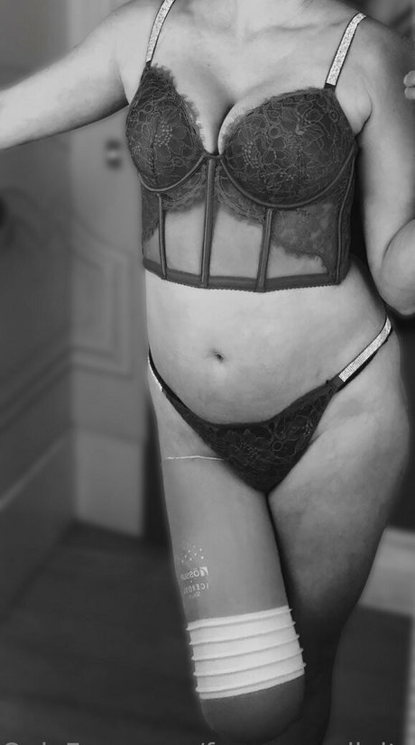 freeserendipity nice actress photo