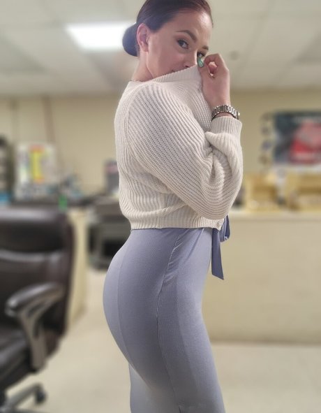 chubby babe onlyfans sexy photo