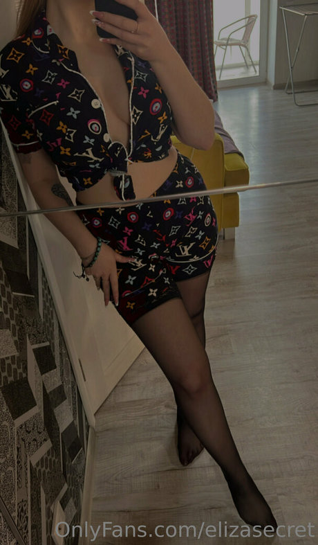 elizasecret star pic