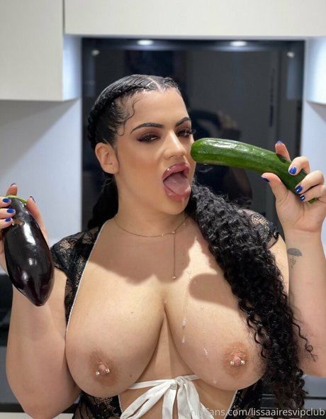 lissaairesvipclub sex pornstar pics