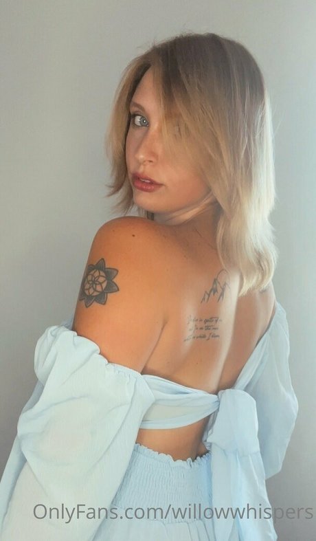 willowwhispers model adult pics