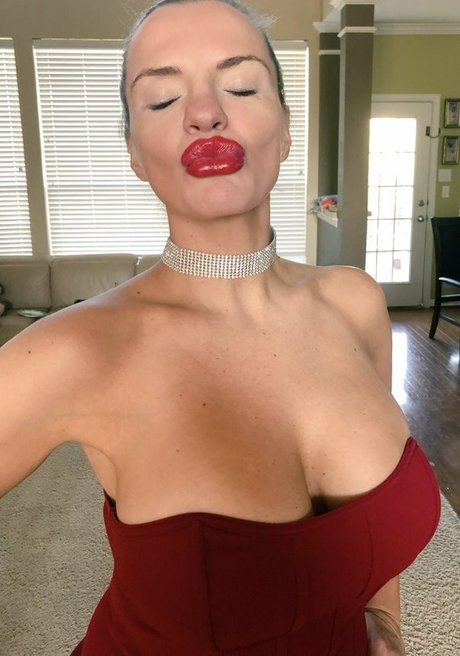 Tori Hendricz exclusive pornstar photos