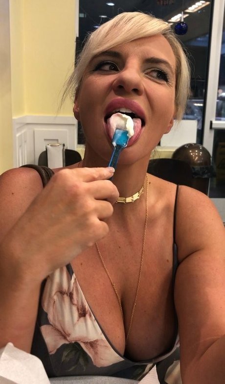 Tori Hendricz art actress images