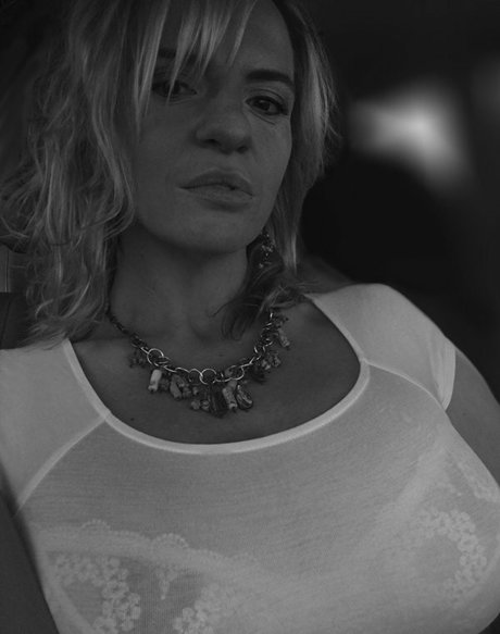 Tori Hendricz model nudes image