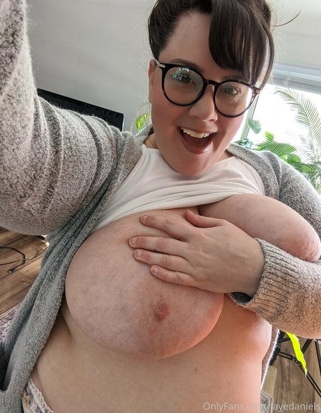 fayedaniels exclusive pornstar galleries