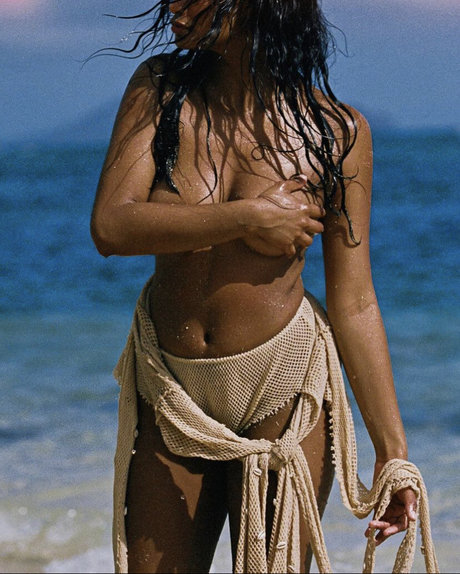 Aslayy Baugh high quality model picture