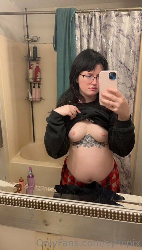 sylvipix hot pornstar picture