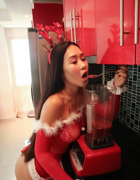 SarraSarry star nudes gallery