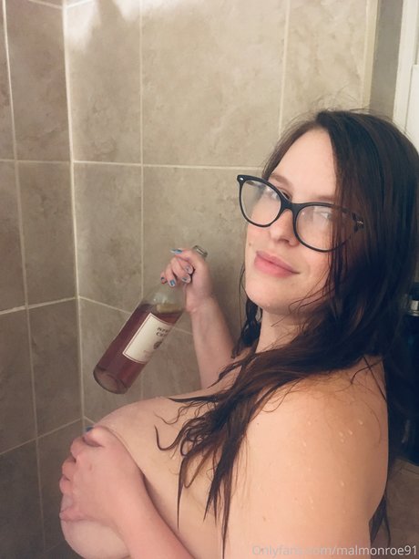 mal monroe high quality star pics