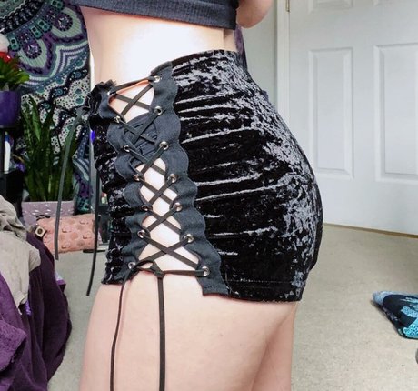 LivPixie hd actress pic