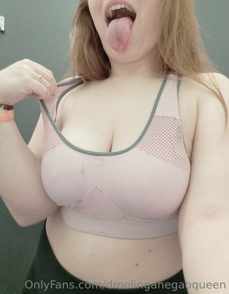 DroolingAhegaoQueen model erotic pic