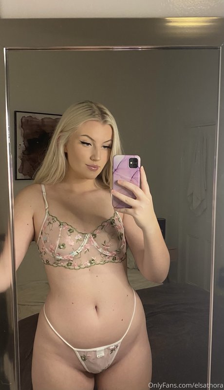 Elsathora hot pornstar pictures