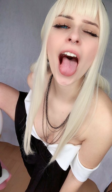 asian shemale onlyfans free sexy photo