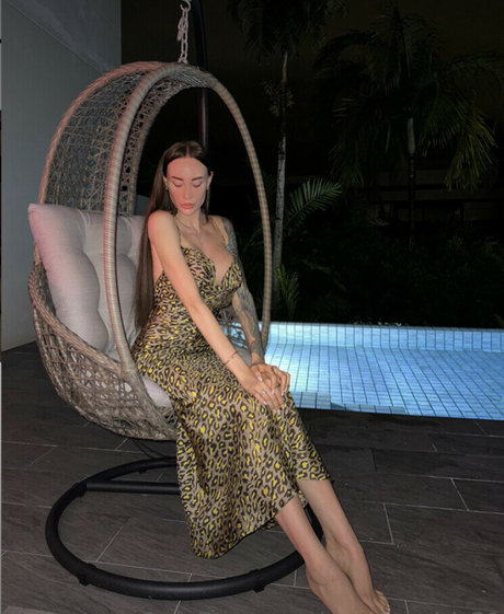 Smoky Girl 21 exclusive model archive